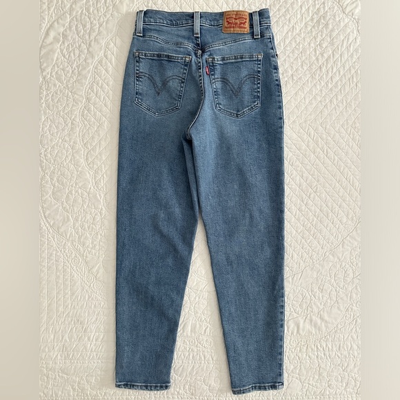 Levi’s High Waisted Mom Jeans Women’s Size 26 - Picture 4 of 13